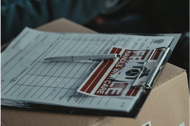 How Small Businesses Can Benefit from Outsourcing Deliveries